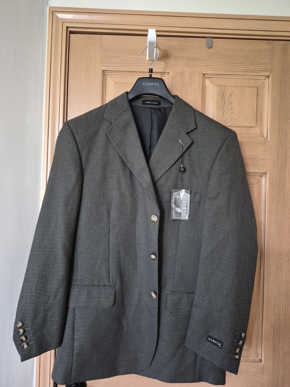George Men's Charcoal Glen Plaid Sport Coat
